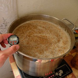 Одержання цукрового сиропу для виробництва спирту